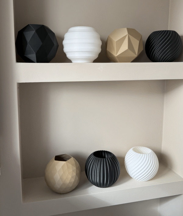 Minimalist 3D Printed Pendant Light – Scandinavian Style Hanging Lamp – Ceiling Light for 3 Bulbs – Adjustable Cable – Many colors - Image 4